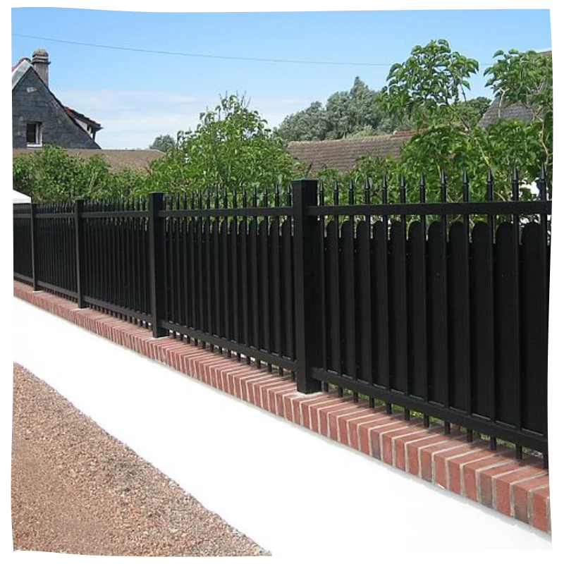 Installation de votre clôture Tschoeppé traditionnelle à Caen - GM rénovation