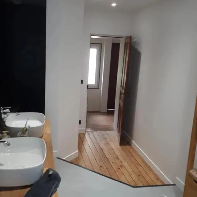 Pose de parquet contrecollé à Caen - GM Rénovation