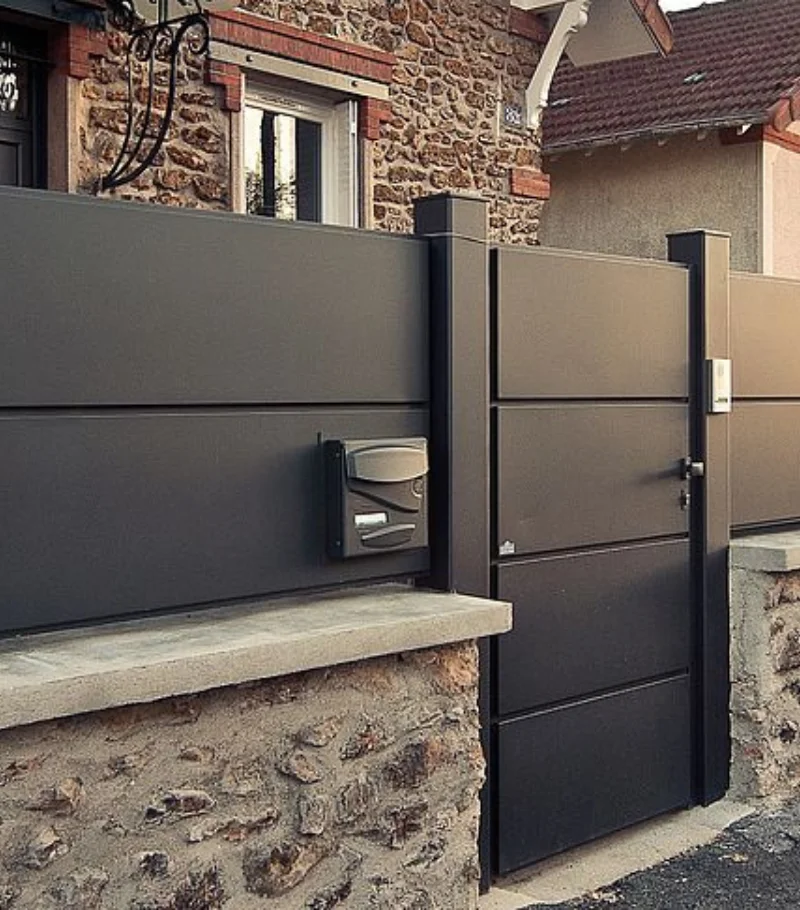 Installation de votre clôture Tschoeppé Design à Caen - GM Rénovation